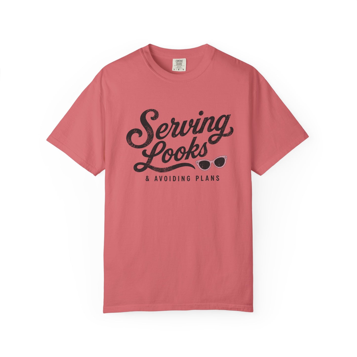 Serving Looks Tee