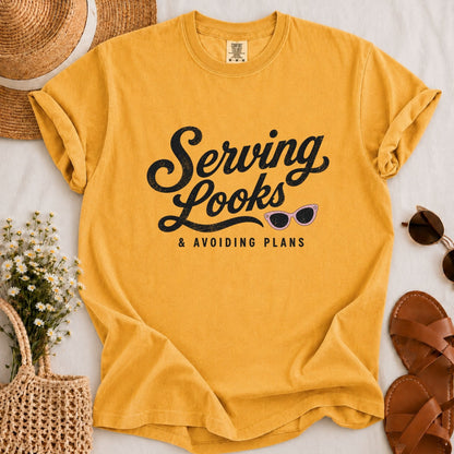 Serving Looks T-shirt